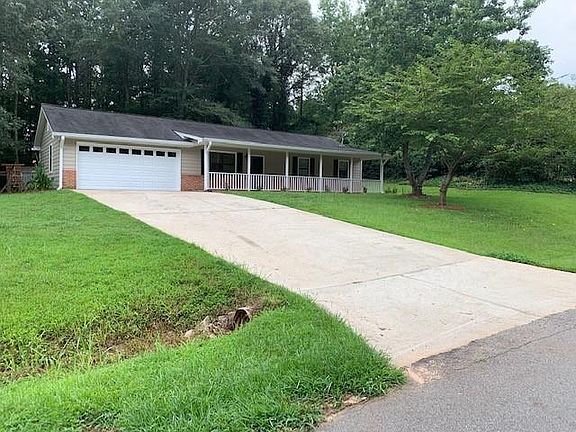 2nd image of 80 E Country Woods Dr