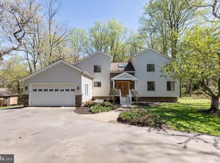 513 Springvale Rd, Great Falls, VA