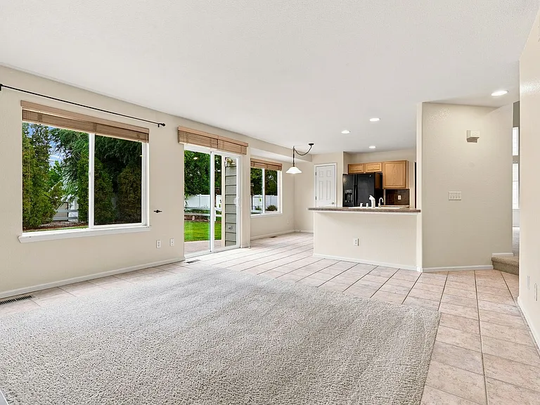 130 Rock Bridge Ct — Photo 17
