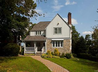 106 Chippewa Rd, Yonkers, NY 10710