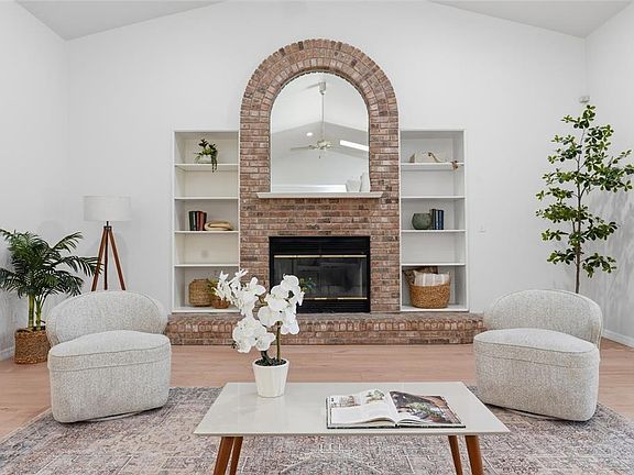 5th image of 4427 SW 84TH WAY