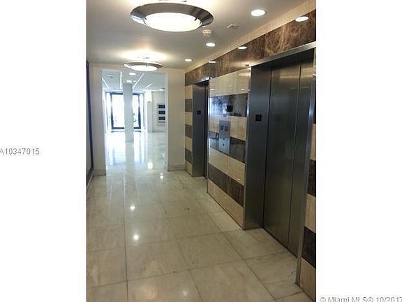 5th image of 1035 West Ave APT 0503