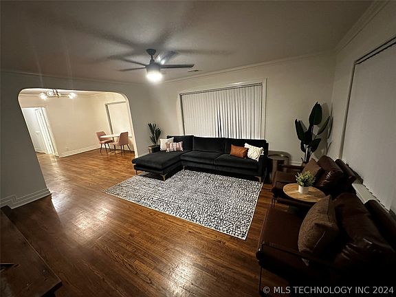 2nd image of 1624 S Columbia Pl