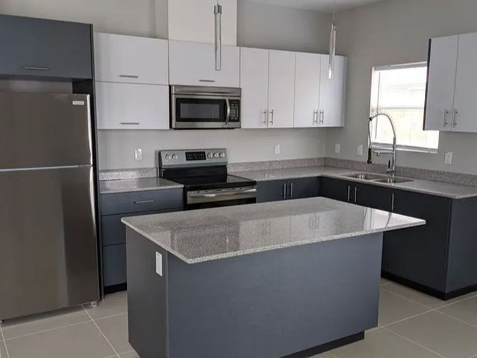 2nd image of 2013 Stardust Ln #D