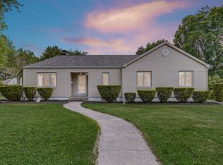 121 E Westchester Ct, Chesterton, IN 46304