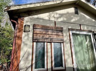 1804 28th Ave S, Seattle, WA 98144