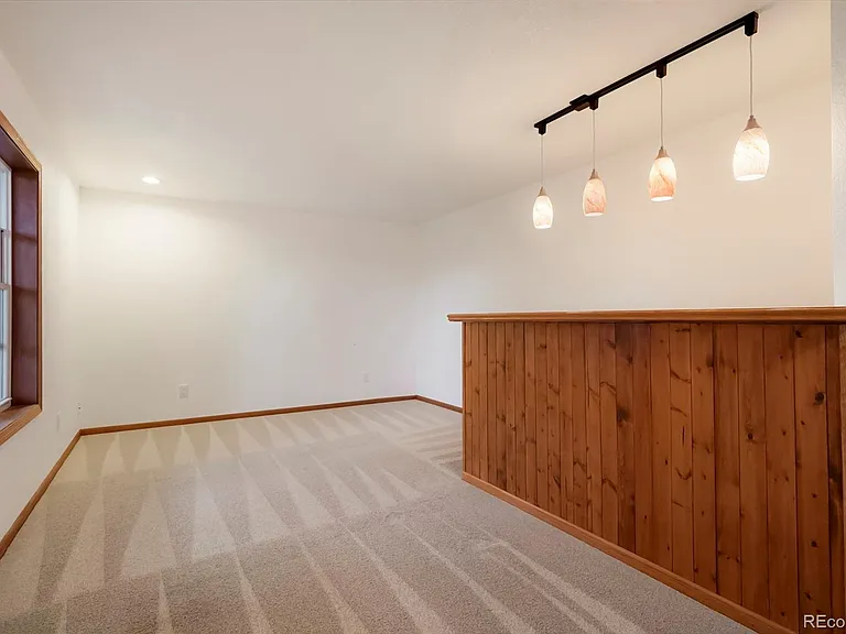 687 Crescent Lake Rd — Photo 37