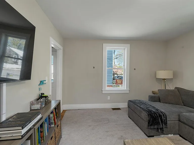 16 Chestnut St — Photo 13