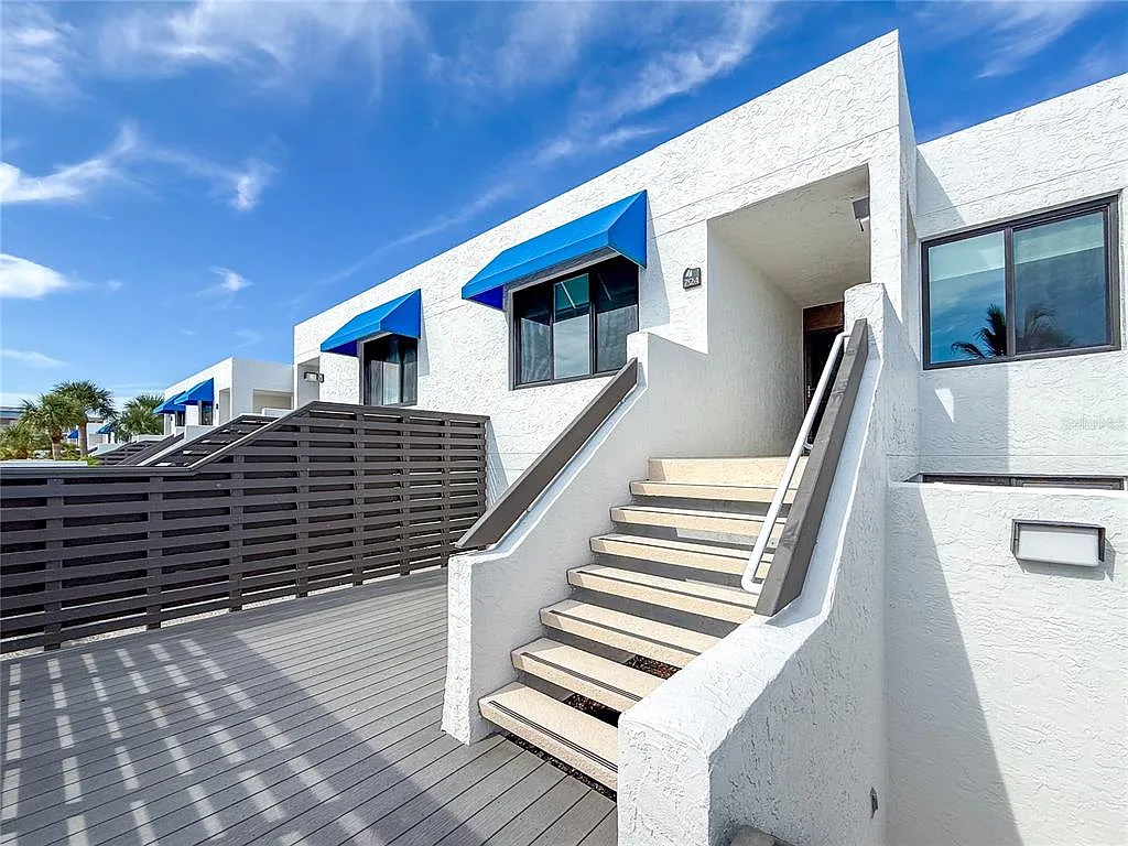 2 bed, 2.0 bath, 1531 sqft, $11,500 — Photo 3