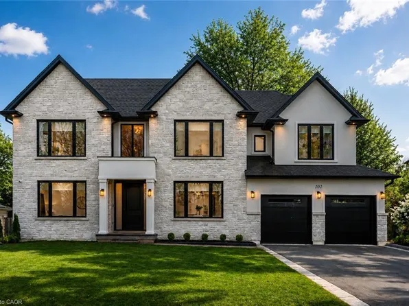 102 Cumming Ct, Ancaster, ON L9G 1V3