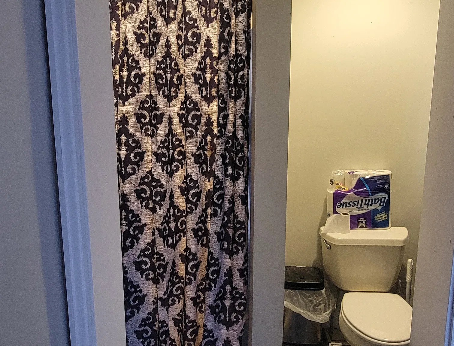 2 bed, 2056 sqft, $1,300 — Photo 4