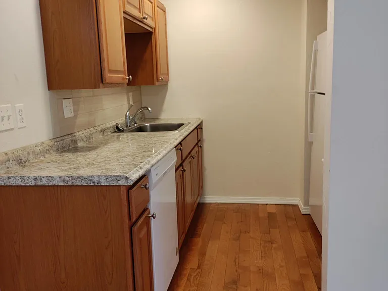 19-21 Chestnut St — Photo 5