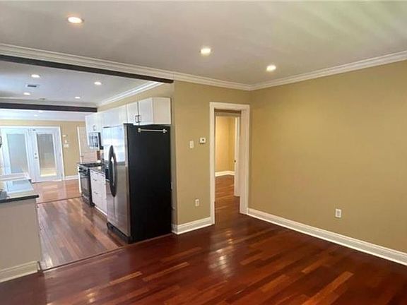 2nd image of 6068 Wingate Dr