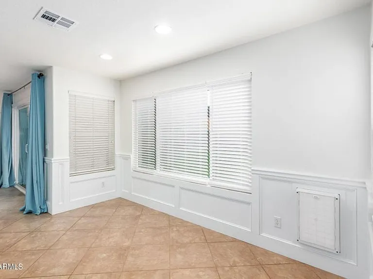 7217 W Crest Ln — Photo 11