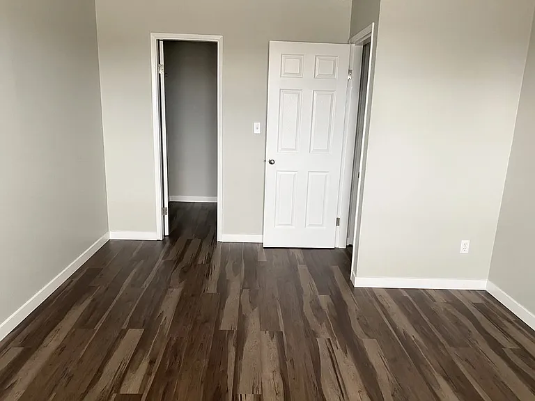 9818 94th Ave — Photo 12
