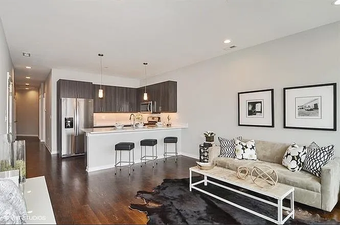 2420 W Fillmore St #3 — Photo 8