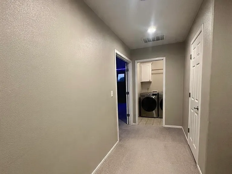 22196 SW Dewey Dr — Photo 12
