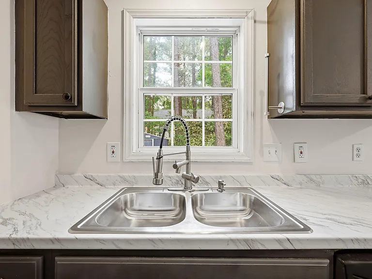 1057 Mailwood Dr — Photo 9