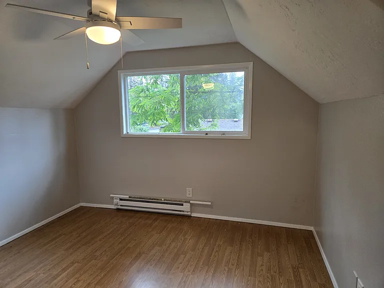 Upstairs Bedroom #1