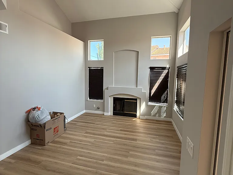 711 Canterbury Cir — Photo 45