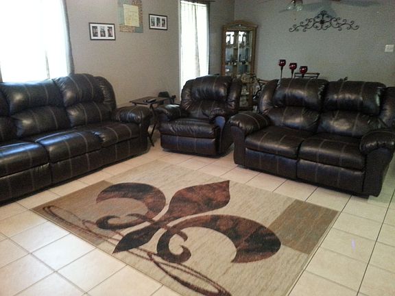 3rd image of 214 Hidalgo Dr