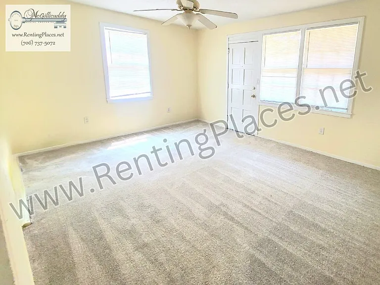 1212 Holden Dr — Photo 6