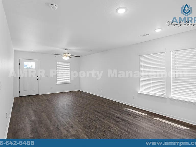 520 Alex Jordan Dr — Photo 3