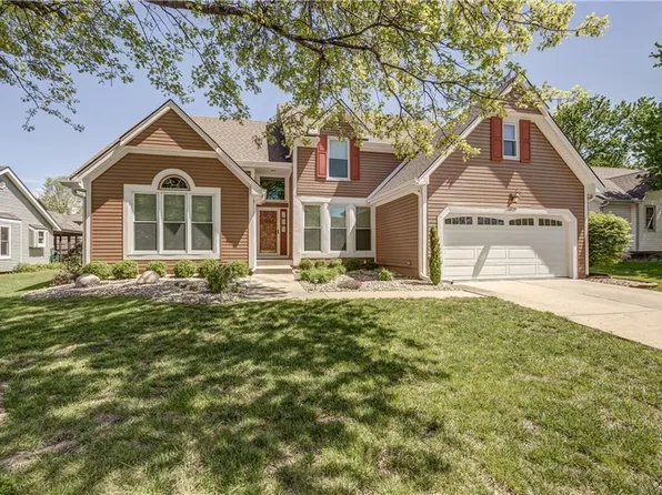 5329 Aminda St, Shawnee, KS 66226