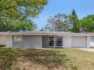 5013 Meadowlark Ln, New Port Richey, FL 34653