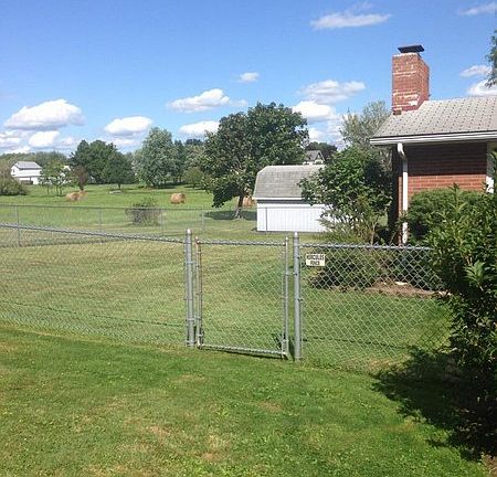 5th image of 7379 Gayview St