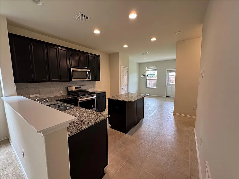 250 Zuma Dr — Photo 18