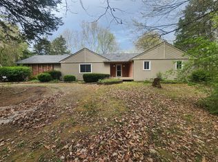 3311 N Lakeview Dr, Hope, IN 47246