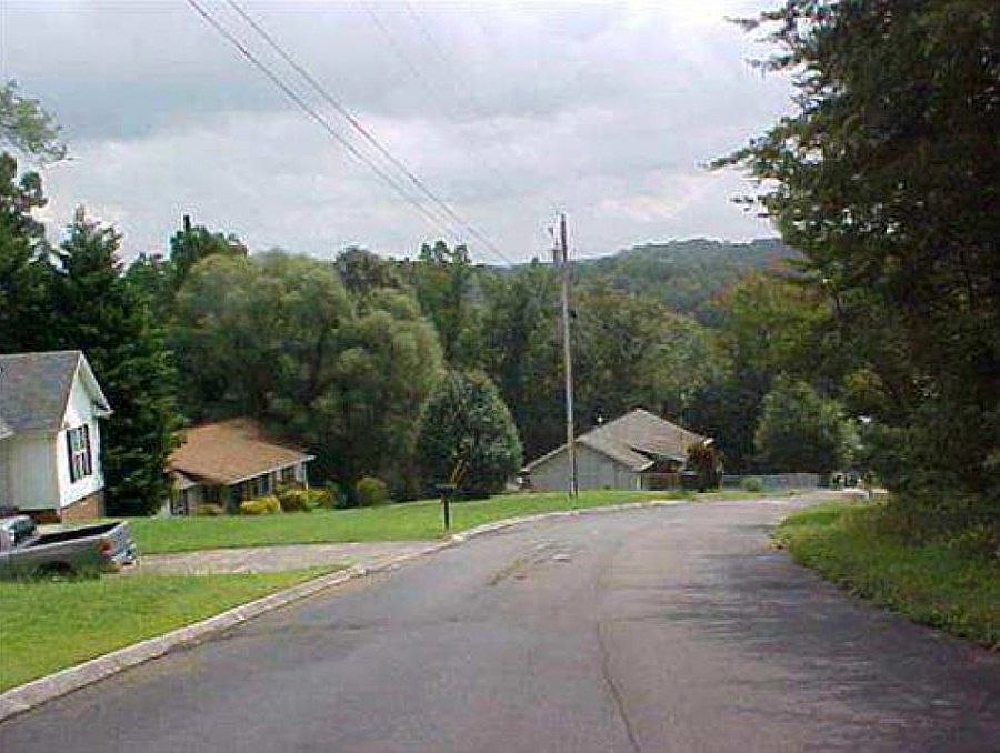 2nd image of 112 Royal View Dr