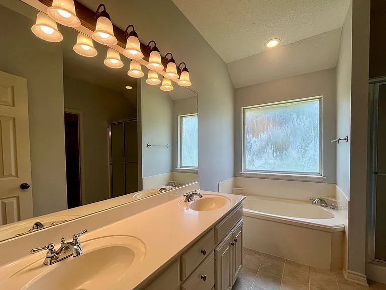 16780 Terrebonne Dr — Photo 14