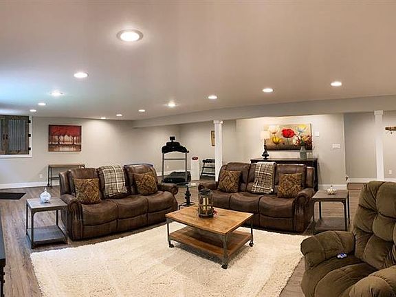4th image of 111 Peacock Station Dr