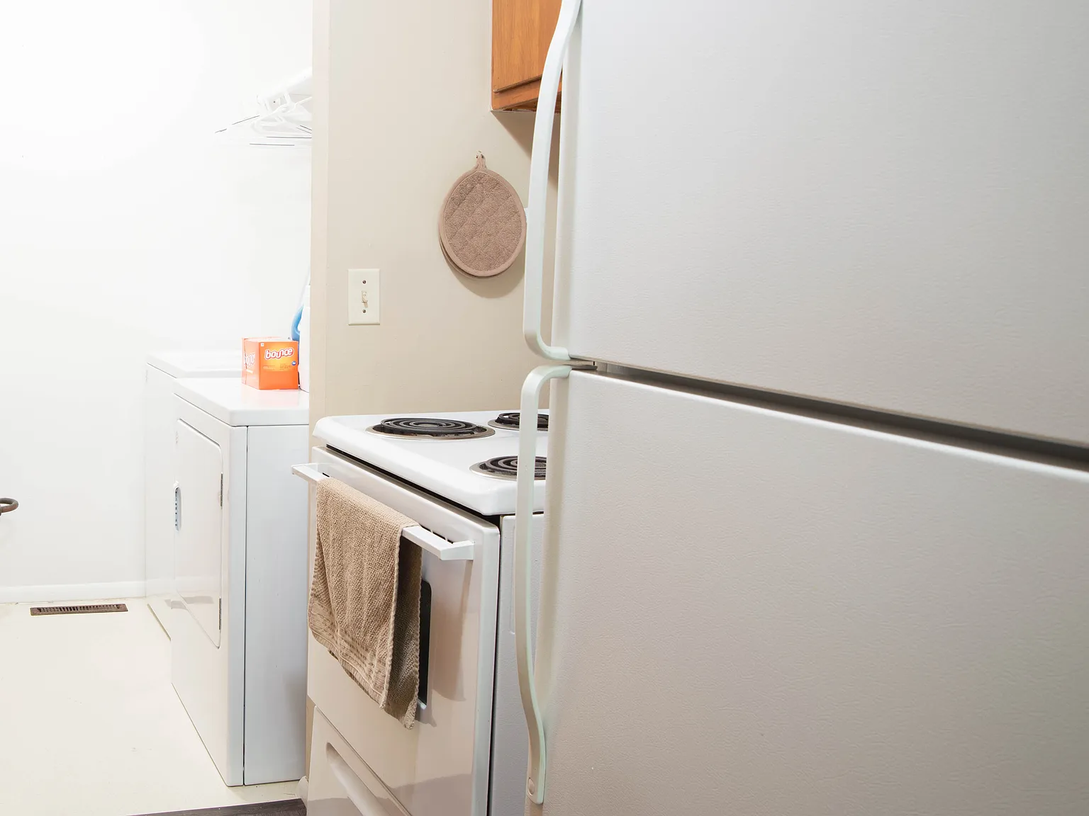 2 bed, 800 sqft, $1,800 — Photo 3