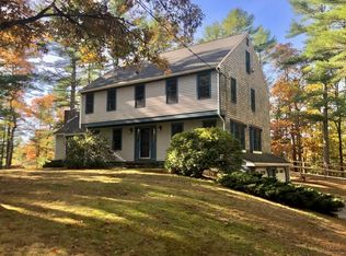 97 College Pond Rd, Plymouth, MA 02360