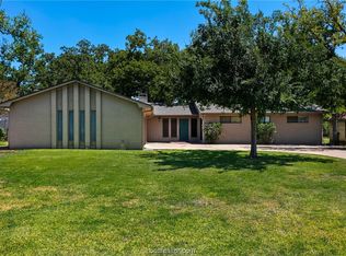 2405 E Briargate Dr, Bryan, TX 77802