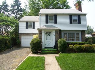 294 Crowell St, Hempstead, NY 11550