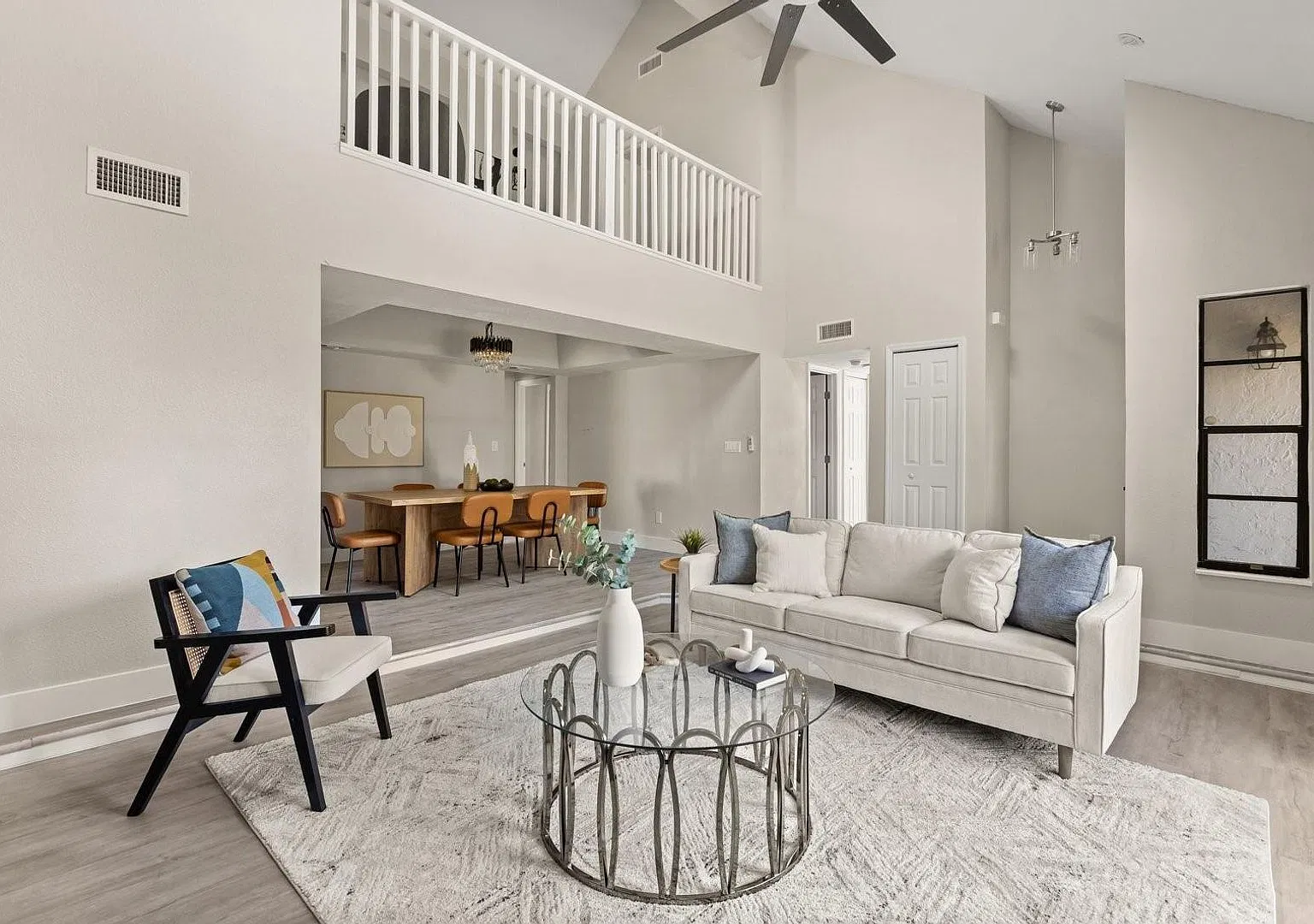Waterfront Living with a Private Dock in Stone Island! — Photo 2