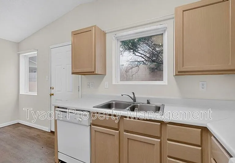 328 Escena St SE — Photo 11