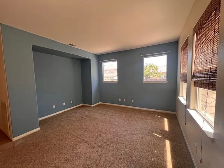 477 Hawk Canyon Ct — Photo 14