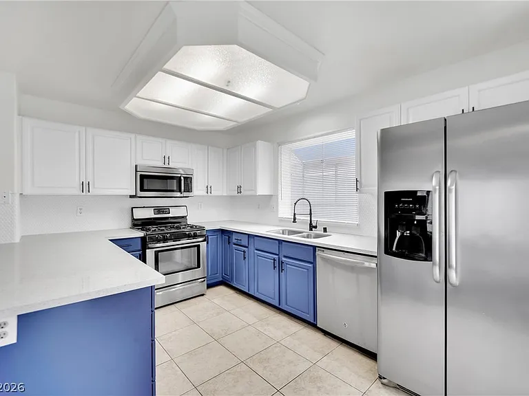 3009 Blue Fin Cir — Photo 17