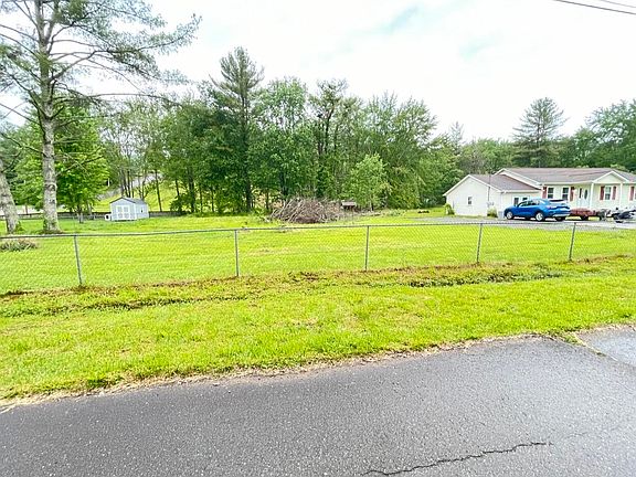 3rd image of 325 Wilson Ave