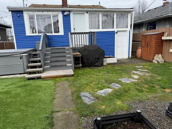 5648 35th Ave SW, Seattle, WA 98126