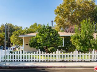 5131 Don Pio Dr, Woodland Hills, CA 91364
