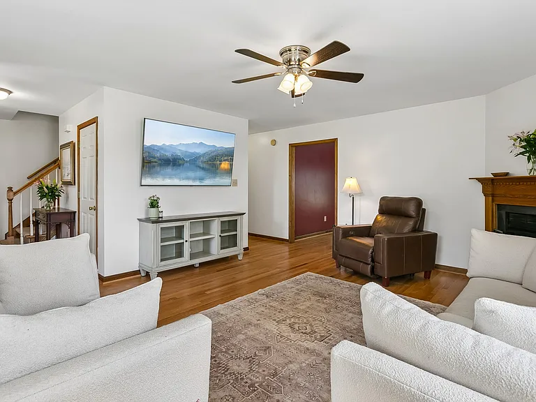 7976 Laura Ann Ln — Photo 10
