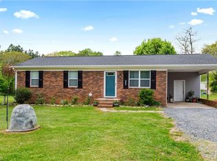 7310 Plunkett Rd, Belews Creek, NC 27009