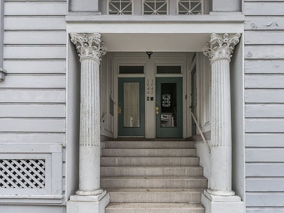 3rd image of 1040 Clay St #1042