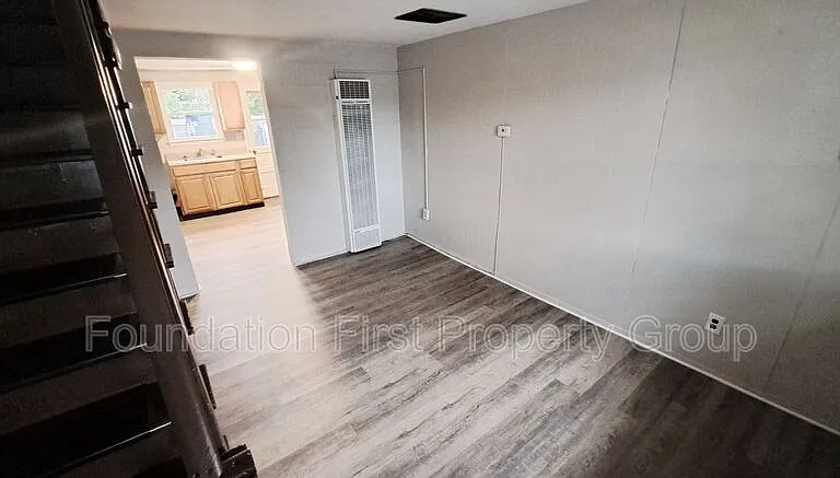 240 W High St #10 — Photo 10